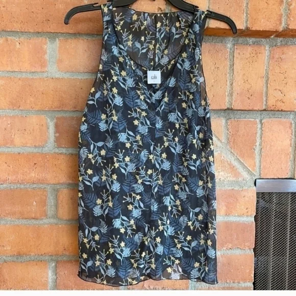 Cabi Floral V Neck Chiffon Sheer Layered size S - Picture 3 of 10